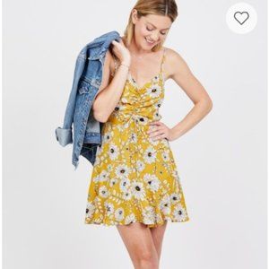 💖 2/$25 Niia Yellow Floral Mini Dress